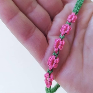 Απλό λεπτό βραχιολάκι Μαργαρίτες fifirixtra handmade simple little daisies macrame bracelet - μακραμέ, κορδόνια, λουλούδι, χεριού, φθηνά