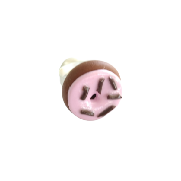 Δαχτυλίδι donut σοκολάτας με ροζ glaze και sprinkles σοκολάτας με πολυμερικό πηλό / μεγάλο / μεταλλική βάση / αυξομειούμενο / Twice Treasured - πηλός, cute, γλυκά, αυξομειούμενα, kawaii