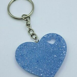 Μπρελόκ μπλε καρδιά με λεπτομέρειες λευκού χρώματος από υγρό γυαλί 4,50cm x 3,50cm - καρδιά, ρητίνη, ζευγάρια, σπιτιού - 2