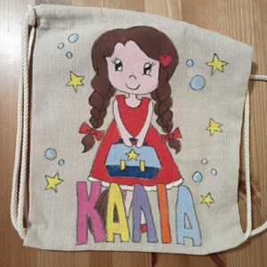 παιδικό τσαντάκι πλάτης με όνομα και θέμα κοριτσάκι με τσάντα - ζωγραφισμένα στο χέρι, κορίτσι, όνομα - μονόγραμμα, για παιδιά, τσαντάκια - 2