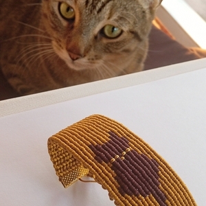 Μακραμέ βραχιόλι με γάτα σε χρυσό καφέ χρώμα - μακραμέ, γάτα, κορδόνια, αυξομειούμενα - 4