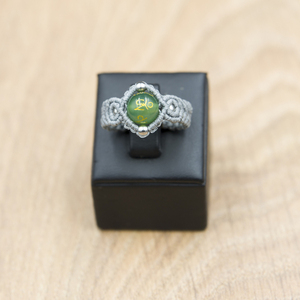 Μακραμέ δαχτυλίδι, γκρι χρώματος με Jade ( Πράσινο νεφρίτη) - ημιπολύτιμες πέτρες, μακραμέ, boho, σταθερά - 3