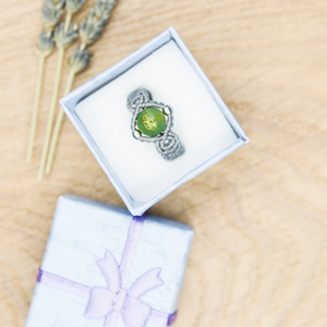 Μακραμέ δαχτυλίδι, γκρι χρώματος με Jade ( Πράσινο νεφρίτη) - ημιπολύτιμες πέτρες, μακραμέ, boho, σταθερά - 4