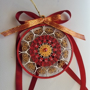 Στολίδι ξύλινο, διάτρητο, ζωγραφισμένο στο χέρι σε κόκκινο και χρυσό χρώμα - ξύλο, ζωγραφισμένα στο χέρι, χριστουγεννιάτικα δώρα, στολίδια - 5