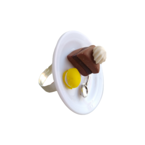Δαχτυλίδι πάστα σοκολατίνα με κίτρινο macaron με πολυμερικό πηλό / μεσαίο / μεταλλική βάση / αυξομειούμενο / Twice Treasured - πηλός, cute, γλυκά, αυξομειούμενα - 4