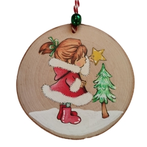 Προσωποποιημένο χειροποίητο χριστουγεννιάτικο ξύλινο στολίδι για κοριτσάκι - ξύλο, στολίδια, δέντρο
