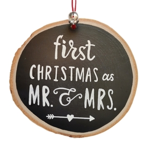 Χειροποίητο χριστουγεννιάτικο ξύλινο στολίδι για ζευγάρι "first Christmas as Mr & Mrs - ξύλο, πρώτα Χριστούγεννα, στολίδια