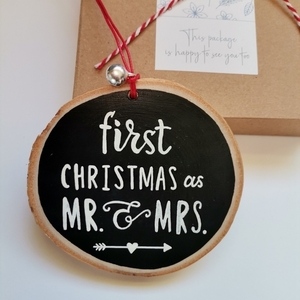 Χειροποίητο χριστουγεννιάτικο ξύλινο στολίδι για ζευγάρι "first Christmas as Mr & Mrs - ξύλο, πρώτα Χριστούγεννα, στολίδια - 2