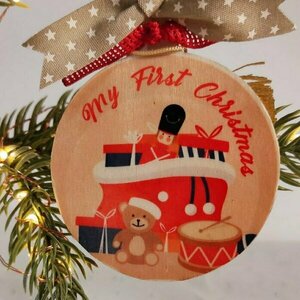Ξύλινο Γούρι - στολίδι 2024 δώρο για τα πρώτα Χριστούγεννα του μωρού με παιχνίδια - ξύλο, πρώτα Χριστούγεννα, στολίδια, δώρο οικονομικό