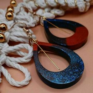 Χριστουγεννιάτικα σκουλαρίκια από υγρό γυαλί σε σχήμα σταγόνας - μπλε/πορτοκαλί - γυαλί, ατσάλι, boho, κρεμαστά, χριστουγεννιάτικα δώρα