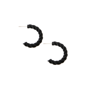 Χειροποίητα σκουλαρίκια κρίκοι πλεξούδα απο πολυμερικό πηλό σε μαύρο χρώμα - πηλός, κρίκοι, πολυμερικό πηλό