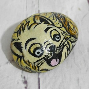 Ζωγραφισμένo βότσαλο SeaGardenStone με χαρούμενη γατούλα, - πέτρα, γάτα, διακοσμητικές πέτρες - 2