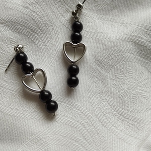 "black silver hearts" καρφωτά σκουλαρίκια - ασήμι, καρδιά, πέρλες, καρφάκι - 4