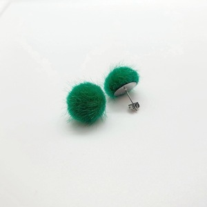 Σκουλαρίκια ατσάλινα με γούνα πράσινη - 12mm - καρφωτά, μικρά, ατσάλι, φθηνά - 3