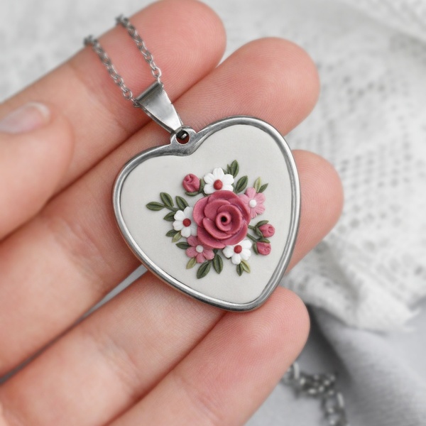 Μεταγιόν καρδιά με λουλούδια | Mrs Darcy (Ατσάλι, Πολυμερικός Πηλός) (40εκ. + 5εκ. Αυξομειώση) - charms, καρδιά, λουλούδι, ατσάλι, αγ. βαλεντίνου - 4