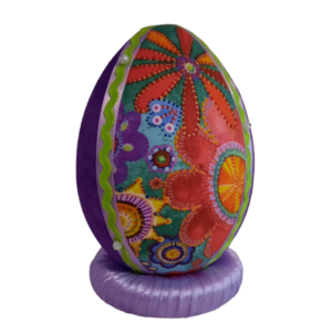 Χειροποίητο Πασχαλινό αυγό από βαμβακερό ύφασμα σε αποχρώσεις του μωβ και λουλούδια. Υψος 14 cm - διακοσμητικά, πασχαλινά αυγά διακοσμητικά, πασχαλινά δώρα, διακοσμητικό πασχαλινό