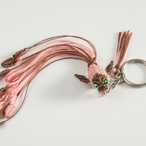 Χειροποίητο μακραμέ μπρελόκ κλειδιών ψαράκι ροζ και καφέ - handmade macrame keychain fish pink and brown - ημιπολύτιμες πέτρες, ύφασμα, ζευγάρια, αυτοκινήτου, σπιτιού - 4