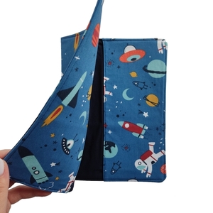 Θήκη βιβλιαρίου υγείας για αγόρι διάστημα με αστροναύτες με κεντημένο όνομα - αγόρι, δώρο, θήκες βιβλιαρίου, για παιδιά - 2