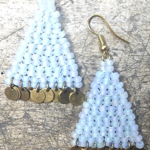 Σκουλαρίκια με γαλάζιες frosted χάντρες & φλουράκια. - επιχρυσωμένα, ορείχαλκος, χάντρες, boho, κρεμαστά - 2