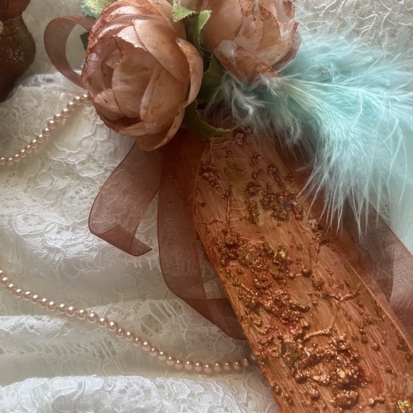 Πασχαλινή λαμπάδα με λουλούδια και φτερά . 5Χ1Χ26CM - κορίτσι, λαμπάδες, για ενήλικες, πασχαλινά δώρα - 3