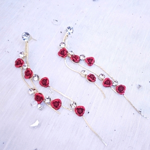 Κρεμαστά σκουλαρίκια με κοκκινα τριανταφυλλάκια - στρας, μακριά, λουλούδι, ατσάλι, κρεμαστά