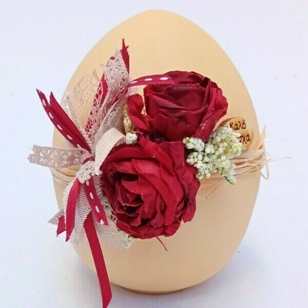 Διακοσμητικό αυγό σε μπεζ χρώμα με κόκκινα λουλούδια - λουλούδια, αυγό, διακοσμητικά - 2