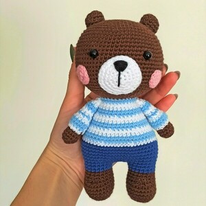 Πλεκτό αρκουδάκι με γαλάζια ριγέ ρούχα - 19εκ - αγόρι, λούτρινα, δώρο γέννησης, ζωάκια, δώρο γεννεθλίων - 2