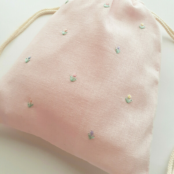 Τσάντα πουγκί ροζ "τουλίπες" κεντημένες. - ύφασμα, πουγκί, πλάτης, φλοράλ, all day - 2