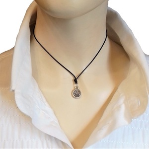 Cord necklace μαύρο διπλής όψεως, με το Γιν-Γιανγκ και το σήμα της Ειρήνης, 33εκ. - ορείχαλκος, minimal, κοντά, boho - 3
