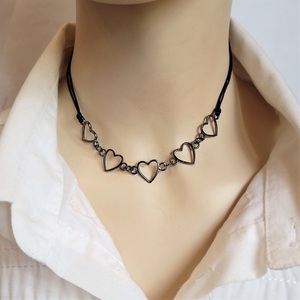 Cord necklace μαύρο, με καρδιές, 35εκ. - ορείχαλκος, καρδιά, κοντά, boho, δώρα για γυναίκες - 3