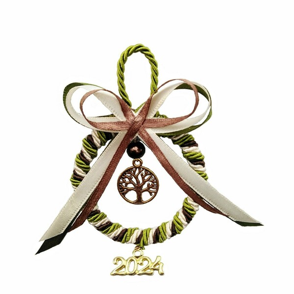 Γούρι 2024 στεφανάκι μπεζ-καφέ-λαδί με δέντρο ζωής 6,5×10,5cm - γούρι, χριστούγεννα, χριστουγεννιάτικα δώρα, γούρια, πρωτοχρονιά
