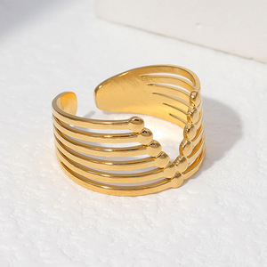 Ατσάλινο Δαχτυλίδι JOANA σε χρυσό χρώμα αυξομειούμενο μέγεθος-Αντίγραφο - γεωμετρικά σχέδια, ατσάλι, αυξομειούμενα, φθηνά