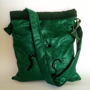 Γυναικεία χειροποίητη τσάντα ώμου πουγκί από ύφασμα σε σμαραγδί με κρύσταλλα σκούρο κυπαρισσί με διαστάσεις 34x38 και ιμάντα 4,5εκ. πλάτος - ύφασμα, ώμου, πουγκί, χειροποίητα - 3