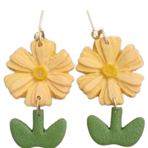 Μαργαρίτες κρεμαστές με χρυσή πέρλα - πηλός, λουλούδι, καρφωτά, boho, πέρλες
