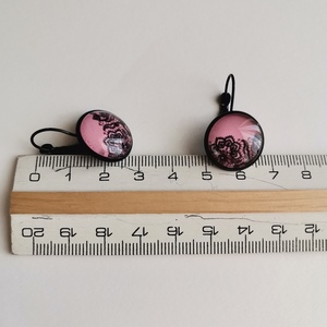 Σκουλαρίκια με γυάλινο στοιχείο, black lace in pink - δαντέλα, γυαλί, ορείχαλκος, κρεμαστά - 3