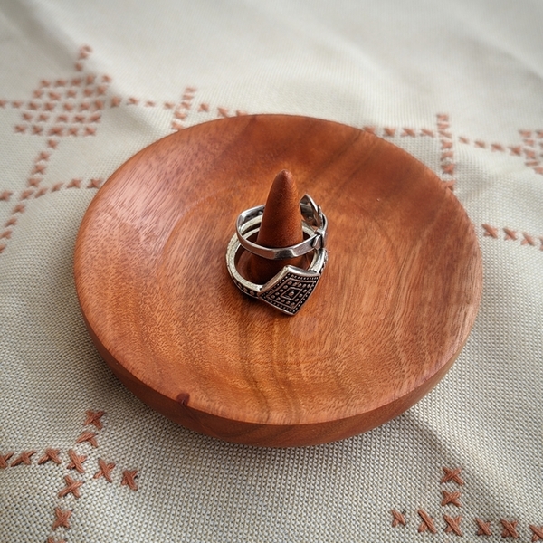 Ring Holder από ξύλο ευκαλύπτου - ξύλο, πιατάκια & δίσκοι - 2