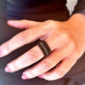 Δαχτυλίδι από γυάλινες χάντρες Miyuki Delica σε Μαύρο - Ασημί - γυαλί, γεωμετρικά σχέδια, miyuki delica, σταθερά, φθηνά - 2