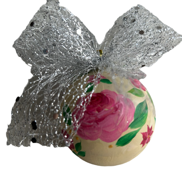 Μπάλα ζωγραφισμένη στο χέρι ροζ λουλούδια - ασημί κορδέλα - ζωγραφισμένα στο χέρι, πλαστικό, στολίδια, μπάλες