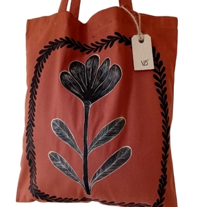 Winter Flower | Υφασμάτινη τσάντα ζωγραφισμένη στο χέρι - ύφασμα, ώμου, all day, tote, πάνινες τσάντες - 2