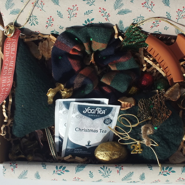 Χριστουγεννιάτικο σετ δώρου με γούρι 2024 κολοκύθα (8 x 4 εκατοστά) - κυπαρισσί - ύφασμα, χριστουγεννιάτικα δώρα, κολοκύθα, σετ δώρου, δέντρο - 2