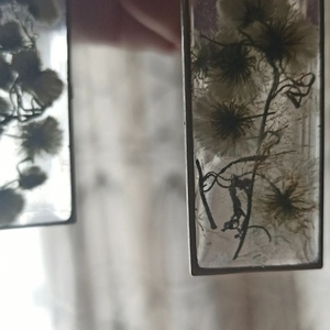 κρεμαστά σκουλαρίκια από αποξηραμένα άνθη πικραλίδας και υγρό γυαλί - γυαλί, λουλούδι, ατσάλι, κρεμαστά - 4