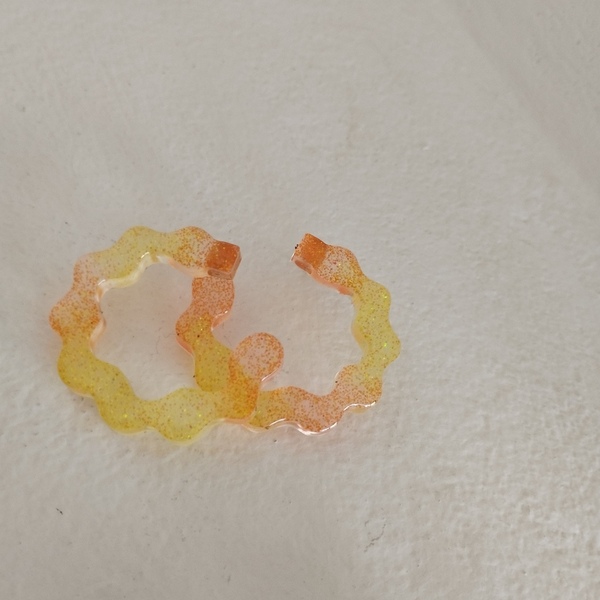 "Medousa" σκουλαρίκια καρφωτά από υγρό γυαλί σε κίτρινο -πορτοκαλι χρώμα - γυαλί, καθημερινό, καρφωτά, ατσάλι, μεγάλα - 2