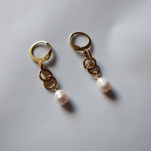 Petite pearls earrings - ημιπολύτιμες πέτρες, μακριά, μικρά, ατσάλι, boho