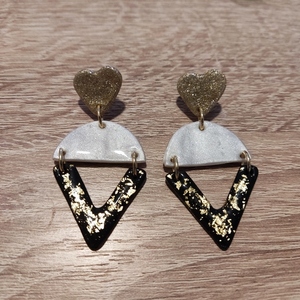Καρφωτά σκουλαρίκια πολυμερικού πηλού με καρδιά και φύλλα χρυσού. - γυαλί, καρδιά, πηλός, ατσάλι, μεγάλα - 2