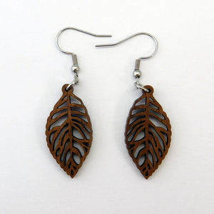 Κρεμαστά σκουλαρίκια από ξύλο καρυδιάς Leaf 002 - ξύλο, μακριά, γάντζος, φθηνά