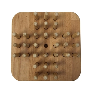 Ξύλινο επιτραπέζιο παιχνίδι για ένα άτομο (Peg Solitaire),χειροποίητο από ξύλο όξιάς. 15x15x1,8εκ. Τμχ1. - κορίτσι, αγόρι, για ενήλικες, ξύλινα παιχνίδια