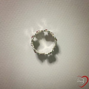 Δαχτυλίδι, χειροποίητο αποτελούμενο από δέκα καρδούλες, ασημένιο με κόκκινα λαμπερά καρφωμένα ζιργκόν στο κέντρο τους. - ημιπολύτιμες πέτρες, ασήμι 925, καρδιά, σταθερά, δώρα για γυναίκες - 5