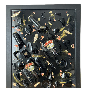 Broken bottle “BAILEYS” WITH Golden leaves - πίνακες & κάδρα, πίνακες ζωγραφικής - 4