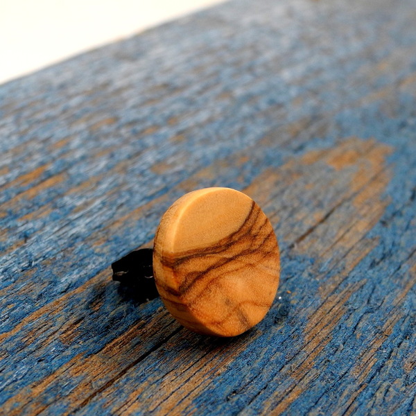 Σκουλαρίκι ανδρικό αυτιού χειροποίητο μοναδικό απο ξύλο ελιάς _019, Ø 1,5 εκ. - ξύλο, καρφωτά, μικρά, boho, καρφάκι - 3