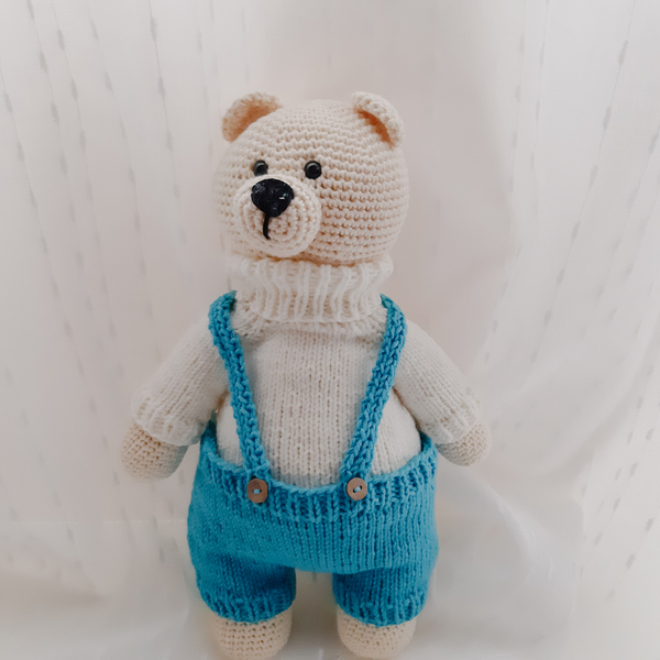 Πλεκτό αρκουδάκι με μπλε σαλοπέτα και λευκή μπλούζα - λούτρινα - 3